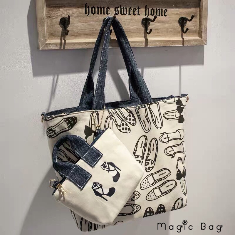 Mis Zapatos long skirt nylon tote bag cawaii products in Japan Bag ... กระเป๋าสะพาย Mis Zapatos กระเป๋ายอดฮิตจาก ญี่ปุ่นยังคงนิยมกันต่อเนื่อง ด้วยดีไซน์และวัสดุอุปกรณ์อย่างดี ผ้า Canvas ลงตัว บอกเลยรุ่นนี้ คุ้มน้าใช้มีกระเป๋าลูก กันน้ำ เกร๋ แมทได้ง่าย เหม