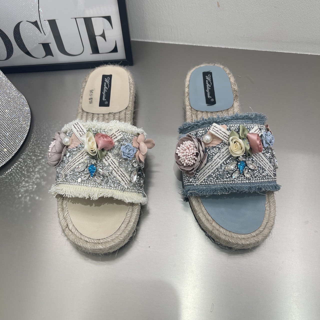 Shoe slip on รองเท้าแตะ 🌺🌼🌸งานสวยมาใหม่ รุ่นนี้ใส่สบาย ใส่แมตช์กับชุดง่าย สาวๆควรมีค่า💖