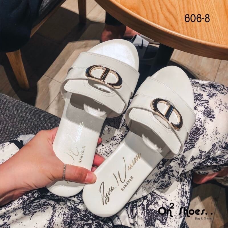 Dior shoes งานใหม่เข้าแล้วครับ ^°^ งานชนshop ยังวางในshopอยุ่เลยจ้าาาอะไหล่ CD ปัดเงาอย่างดี งานจริงใส่สวย พื้นนิ่ม รับรองไม่ผิดหวังครับ