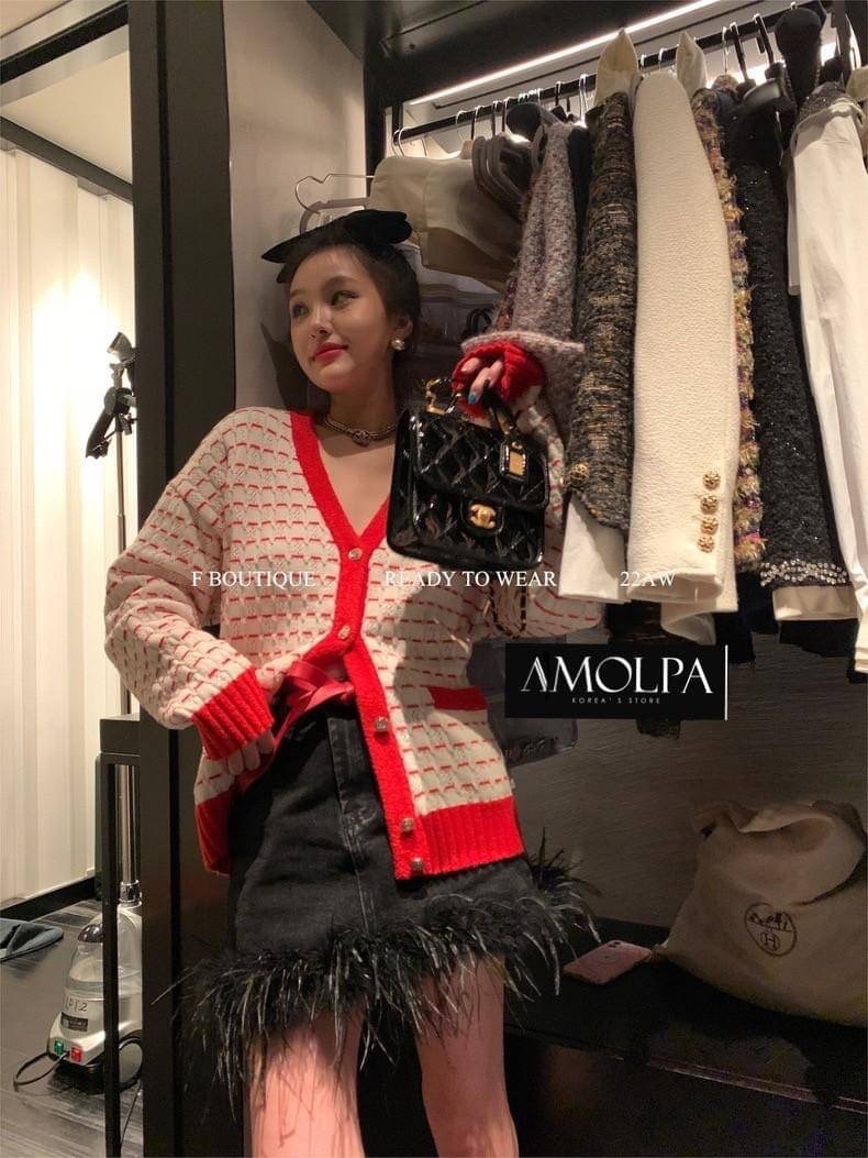 CARDIGANS CHANEL KNIT SS22 งานสวยยยยยสุดดด ปังงง ชนช๊อป สวยจี๊ดดดด .... พร้อมส่ง!! CARDIGANS CHANEL KNIT 2022SS เนื้อผ้าดีม๊ากกกก ผ้าใส่สบายมากกกก ห้ามพลาดเลยนะคะ ใส่สบายสุดๆ !! งานสวยงานดีต้องแบรนด์AMOLPA เท่านั้น !!