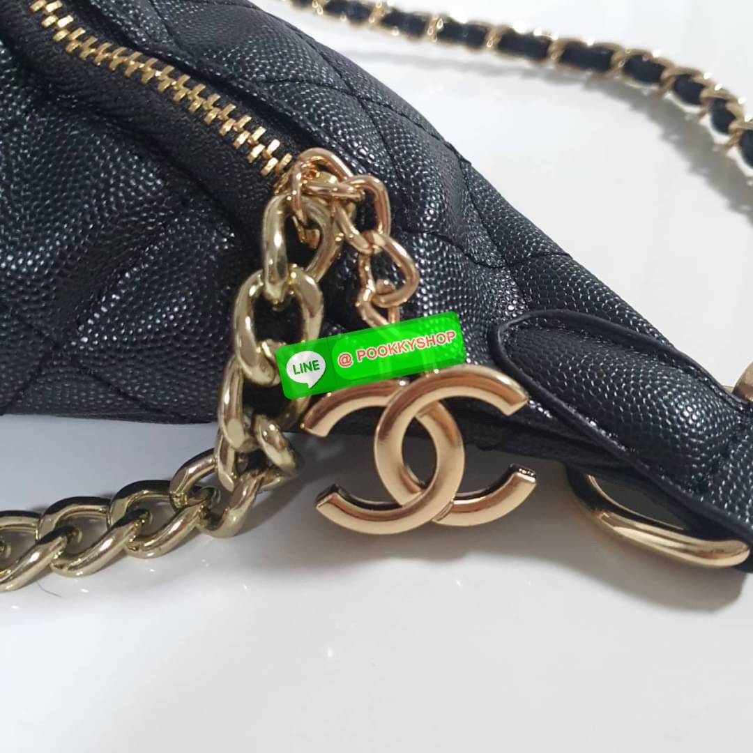 พร้อมส่งรุ่นยอดฮิต! Chanel Waist Bag With Chain VIP Gift With Purchase (GWP) รุ่น Limited พรีเมี่ยม Chanel Perfume Counter กระเป๋าสะพาย คาดเอว หรือคาดอกรุ่นใหม่ล่าสุดวัสดุหนังคาเวียร์ลายตารางเปิดปิดด้วยซิปห้องอะไหล่แบรนด์ สะดวกใช้ ภายในมีโลโก้ ใส่มือถือ i