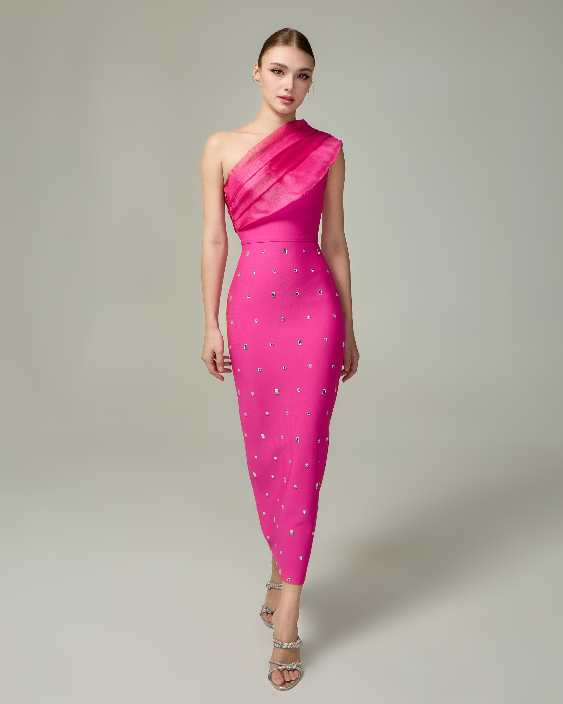 เดรสแฟชั่น เดรสเสื้อไหล่เดียว กระโปรงยาวทรงเข้ารูป