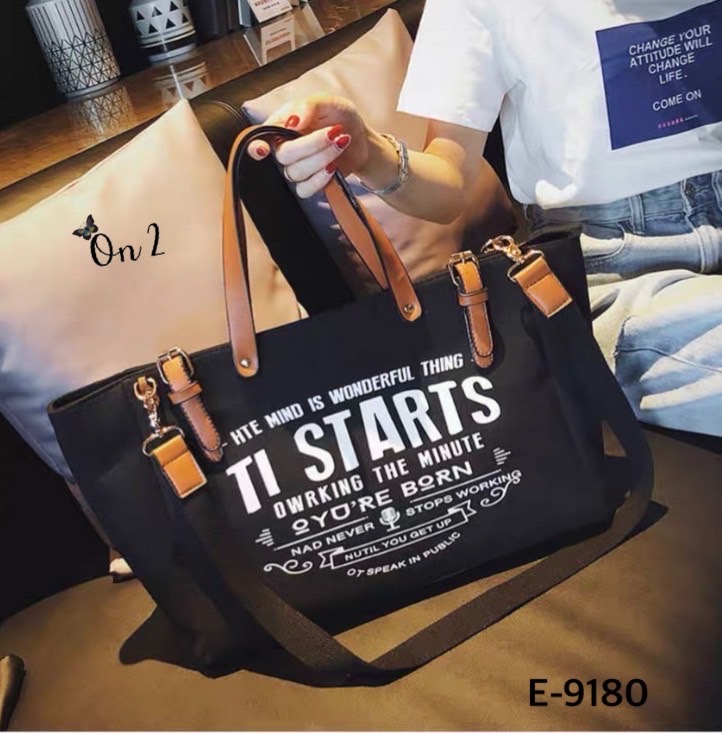 กระเป๋าสะพาย Shopping มาใหม่ หน้าพิมพ์ตัวอักษรภาษาอังกฤษ สายถือแต่งหนัง มาพร้อมสายสะพายยาว