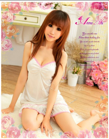 *ชุดนอน เซ็กซี่ ซีทรู สีครีม ลูกไม้เซ็กซี่ด้านหลัง Romance Diary!