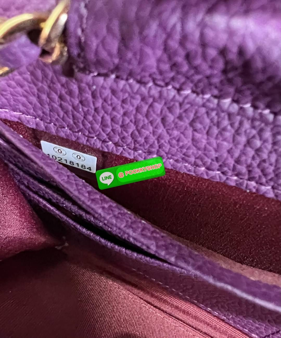 New in! สวยกริปมากๆค่ะ สาวๆที่มีบัตรเยอะๆหรือชอบพกเงินสดเยอะๆ แนะนำรุ่นนี้เลยค่ะ ไม่ผิดหวังแน่นอน CHANEL CHAIN WALLET//CLUTCH BAG ((vip gift ตปท)) พร้อมส่ง บอกเลยน้องสวย ไร้ที่ติเลยค่า! กับกระเป๋าสะพายแบบครอสบอดี้ร์หรือถือแบบคลัทเป็นกระเป๋าเงินเก๋ๆได้เลยค