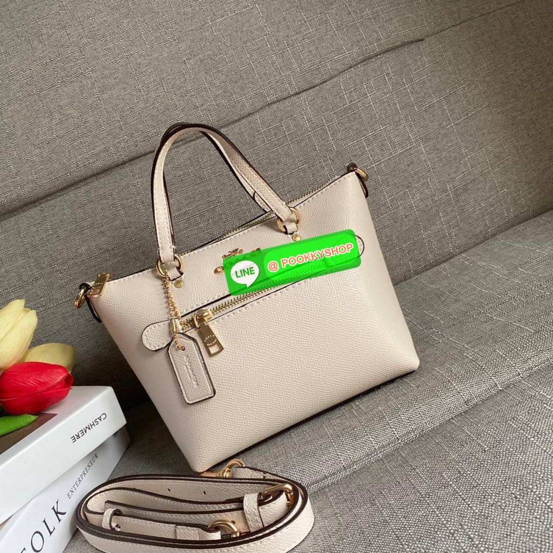 Coach Mini Gallery Crossbody With Stripe Heart Print (coach ca793) กระเป๋าสะพายข้าง เทรนรุ่นเล็กมาแรงวัสดุหนังแท้ทั้งใบ เปิดปิดด้วยซิป มีช่องใส่บัตรเครดิต 2 ช่อง ซับในผ้า สายสะพายถอดได้ สามารถสะพายข้างหรือสะพายไหล่ได้