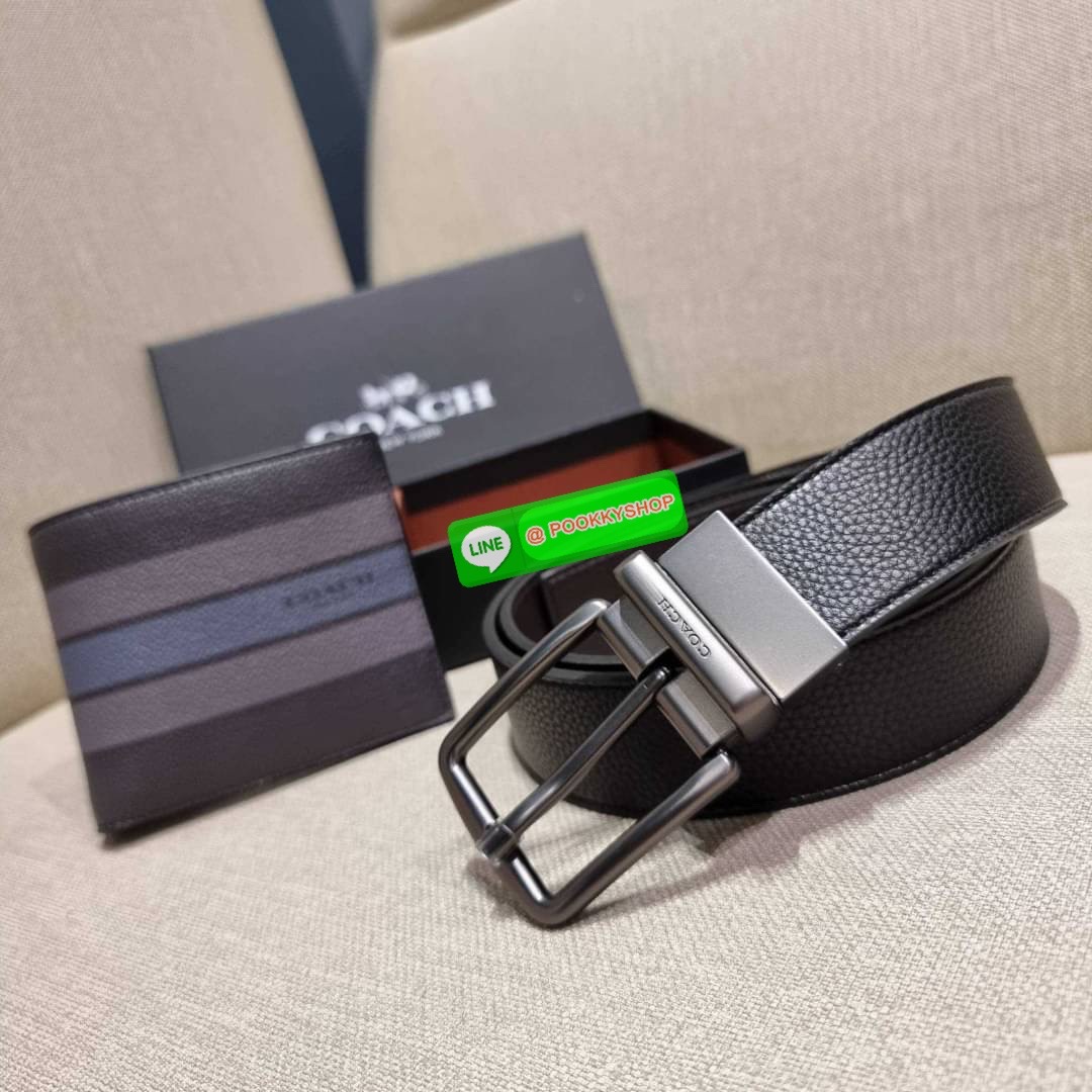 COACH F75399 COMPACT ID WALLET IN VARSITY LEATHER WITH BELT MIX GIFT BOX SET Set สุดคุ้ม!! ลิมิเต็ด!! สำหรับหนุ่มๆ ที่จับคู่เซ็ทกระเป๋าสตางค์รุ่นยอดฮิต และเข็มขัดหนัง pepble มาใน package Coach gift box คุ้มค่ามากๆ กระเป๋าสตางค์หนังวัว สวย นิ่มไปอีก ยังไม่