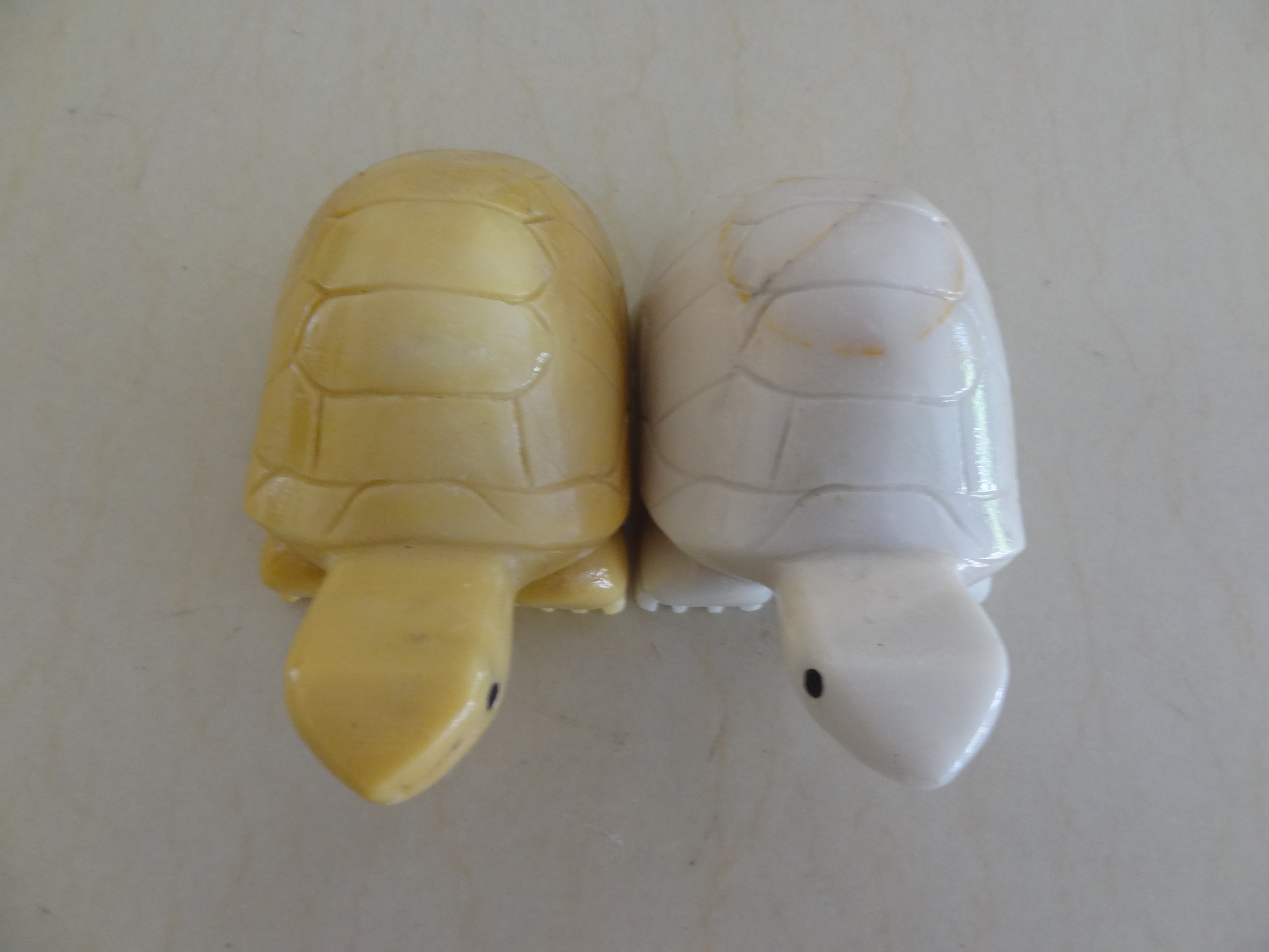 เต่า เงิน เต่า ทอง หินอ่อน ขนาดสูง 5 เซนติเมตร กว้าง 10 เซนติเมตร 1ตัว