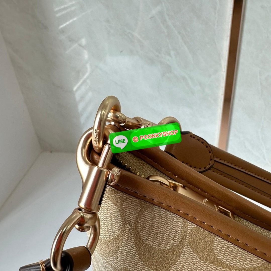 Coach Laurel Shoulder Bag Black CR148 🔖กระเป๋าสะพายข้าง/ไหล่ ทรง hobo สวยทันสมัยไม่มีเอาท์ 🔖วัสดุ : pebble leather 🔖เปิด - ปิด แบบซิปบน ภายในช่องโล่งกว้าง มีช่องรับแยกสองช่องมีซิปหนึ่งช่อง จุของได้เยอะ