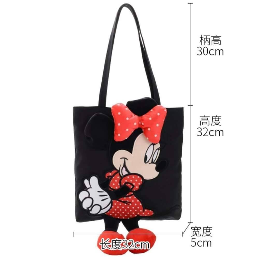 พร้อมส่ง กระเป๋า มิกกี้ มินนี้ น่ารักมากกก กระเป๋าสะพายผ้า ลายมิกกี้เมาว์ & มินนี้เมาท์ สุดน่ารัก ทรงสวย ลายการ์ตูน3มิติสวยหรู ดูแพงมาก น้ำกนักเบา จุของได้เยอะมากๆค่ะ สะพายแบบเก๋ๆ เดินเล่นชิวๆ สาวควรมีติดไว้สักใบนะค่ะ
