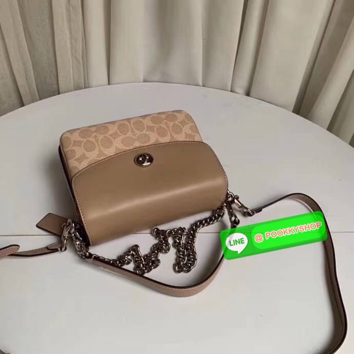 COACH 89089 CASSIE CROSSBODY 19 IN SIGNATURE CANVAS คัมแบ็คแล้วจ้า!! เรียบหรู ดูดี ต้องไอเท็มนี้เลย!! กระเป๋าสะพายข้าง สุดพิเศษ!! มีสายมาให้ถึง 3 แบบ!! สลับใช้แมทช์ตามสไตล์ได้เลย วัสดุหนังแคนวาสสลับหนังแท้ บอกเลยว่าสวยทุกสีนะคอลนี้ เปิด-ปิดด้วยตัวบิดล็อค
