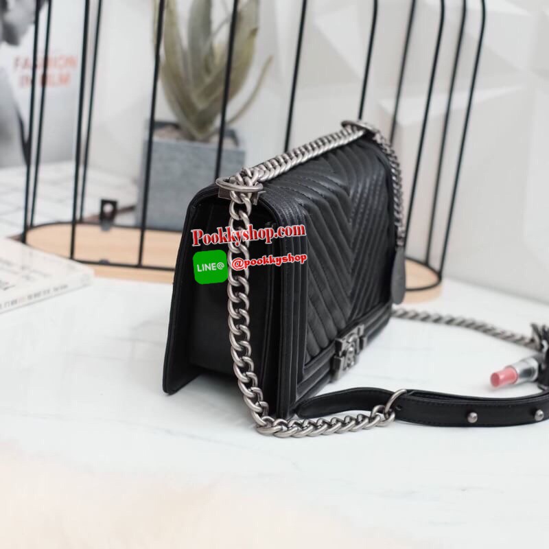 พร้อมส่งไม่ต้องรอค่า รุ่นขายดีมาก 👍👜 BestSeller! Keep chain large shoulder bag กระเป๋าทรงยอดฮิตคะ รุ่นนี้รับประกันความสวย คอลเลคชั่นใหม่ตัวกระเป๋าทำมาจากหนัง Microfiber เนื้อดี สวย ทน ขึ้นกว่าเดิมเยอะ !!