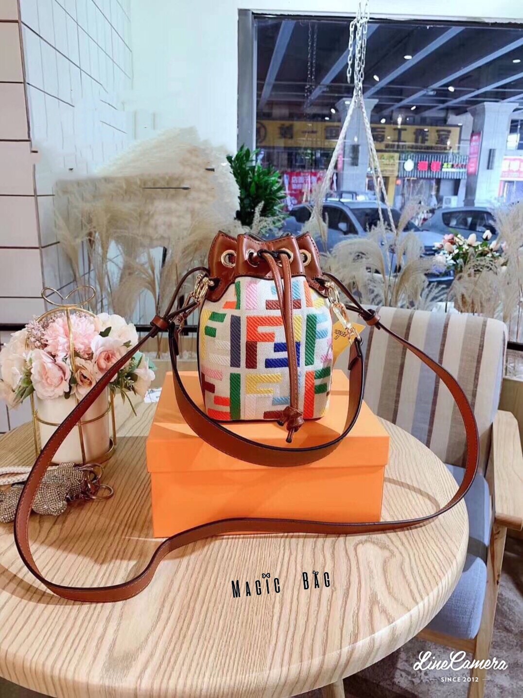 New FINDI กระเป๋า FINDI กระเป๋าสะพายข้างล่าสุดใหม่ล่าสุด งานชนช๊อป ปั้มทุกจุด งานสวยมากคะ งานเป๊ะคะรับประกันคุณภาพ