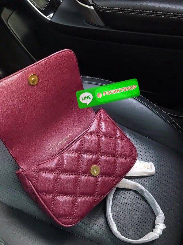 🖤 Tory Burch Willa Mini Top Handle Bag💚 • กระเป๋าหนังแท้เย็บลาย Diamond Quilt พร้อมโลโก้ Tory Burch สีทองกลางใบ • ทรง Mini Top Handle ถือได้ สะพายได้ สายโซ่ทองถอดได้ ปรับเป็น crossbody ได้สบาย