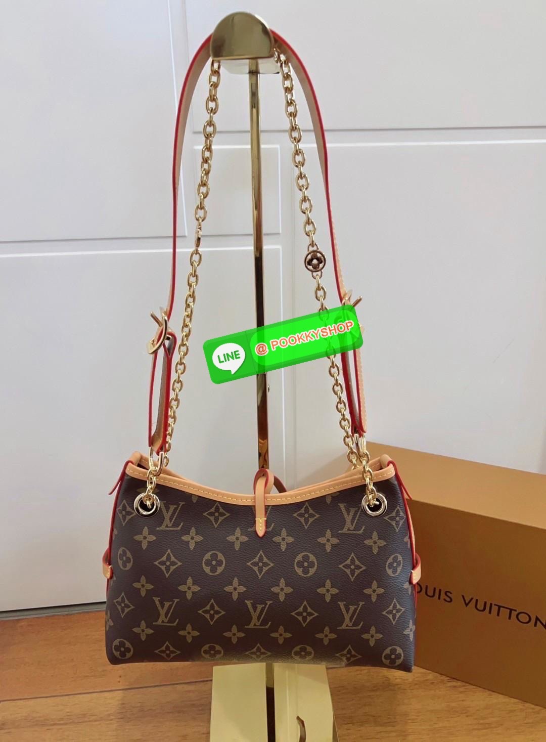 หมดรอบนี้ไม่เข้าแล้วน๊าาราคาดีงาม! LOUIS VUITTON CARRYALL BB BAG((VIP gift ตปท.)) 🔖พร้อมส่ง! ใบกลางกำลังดี พกพาได้ทุกๆวัน ไม่ใหญ่เกินตัวไปค่ะ หนังแท้ หนังนิ่มสวย น้ำหนักเบา! 🔖สายสะพายรุ่นใหม่นี้แบบอะไหล่ทองลายโซ่สวยมากๆ ต่อสายแบบหนังค่ะ