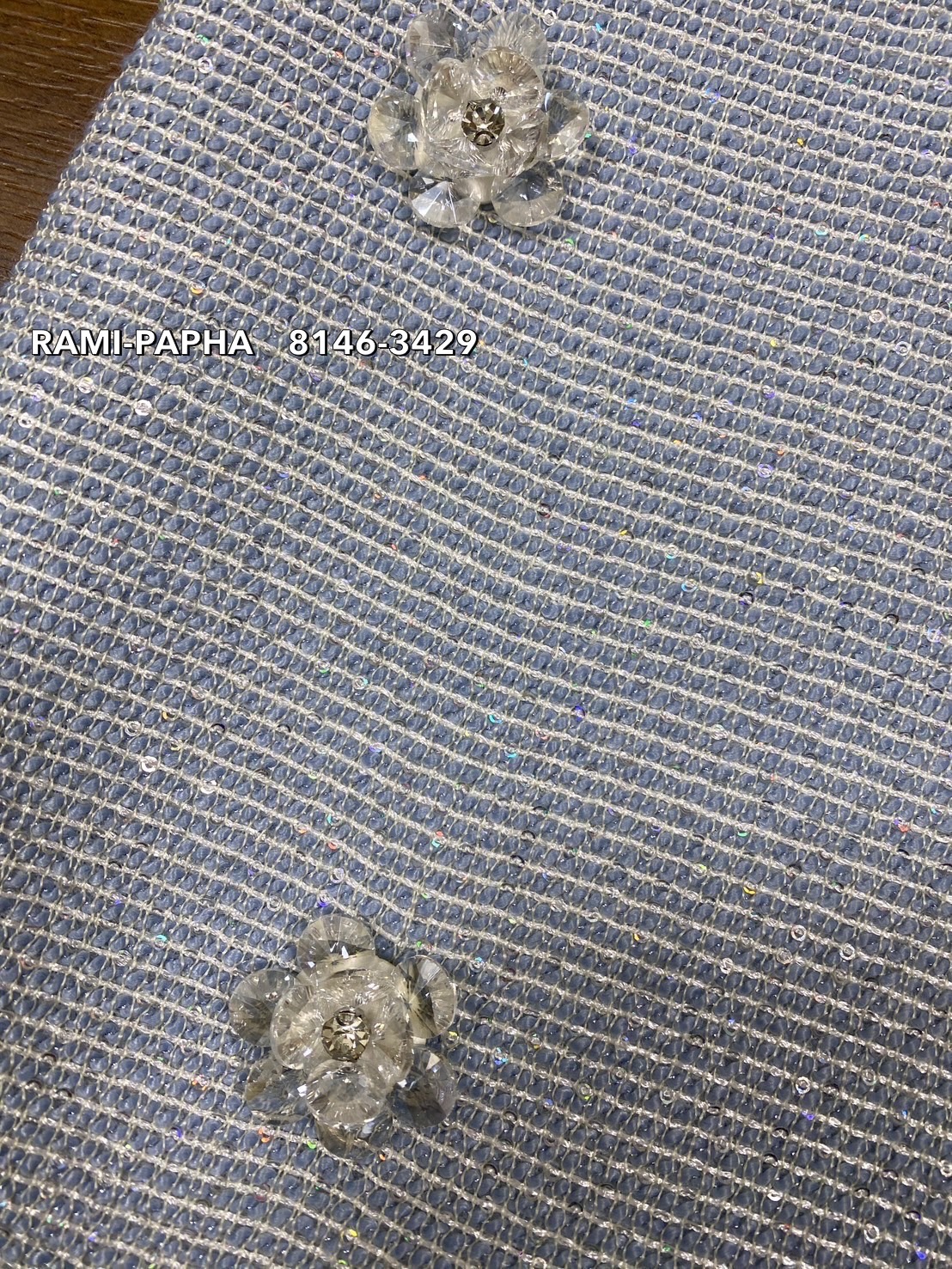 เดรสแฟชั่น เดรสดีไซน์เก๋ ชายกระโปรงด้านหน้า แต่งดอกไม้คริสตัลสวยหรูโดดเด่น