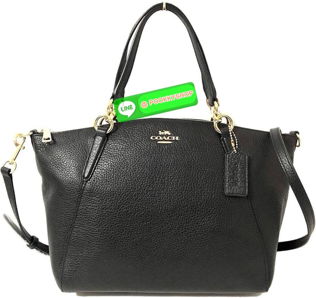 Coach F36675 Pebble Leather Satchel สีแดงหรูหรา | หนังแท้ | ทรงซิปบน | ใบใหญ่จุใจ❤️ สะดุดตาทุกมุมมองกับ Coach F36675 ใบใหญ่ทรงซิปบนที่ใช้งานได้ทุกวัน หนังแท้สัมผัสนุ่ม สีแดงหรูโดดเด่น ตัดกับฮาร์ดแวร์ทองอย่างลงตัว ใส่ของได้จุใจ ทั้งกระเป๋าสตางค์ มือ