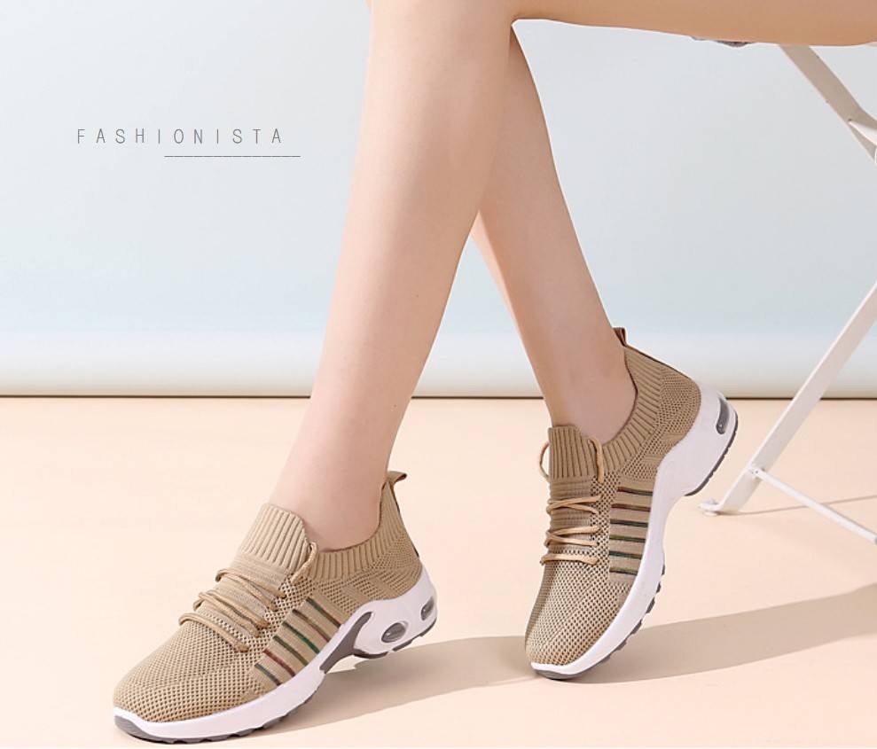 รองเท้าสุขภาพรุ่นใหม่ มาใหม่พร้อมส่งค่ะ งานสลิปออนแต่งเชือกเก๋ๆสไตล์สปอร์ต เนื้อผ้าหนานุ่มขึ้นทรงยืดหยุ่นดีกระชับหน้าเท้า พื้นยางหนึบ สูง 1.5 นิ้ว เดินสบายไม่เมื่อย ทรงอูมไม่บีบอัดหน้าเท้า ใครได้ใส่ต้องหลงรักแน่นอน งานสวยตรงปก 100% เป๊ะ ถ่ายงานขายจริงจ้า