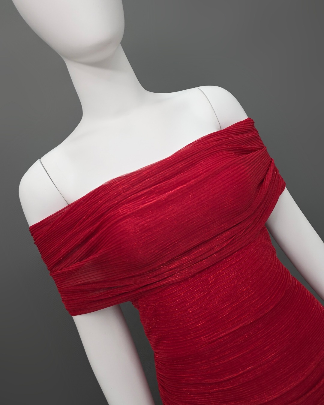 เดรสแฟชั่น แม็กซี่เดรสเปิดไหล่ กระโปรงยาว