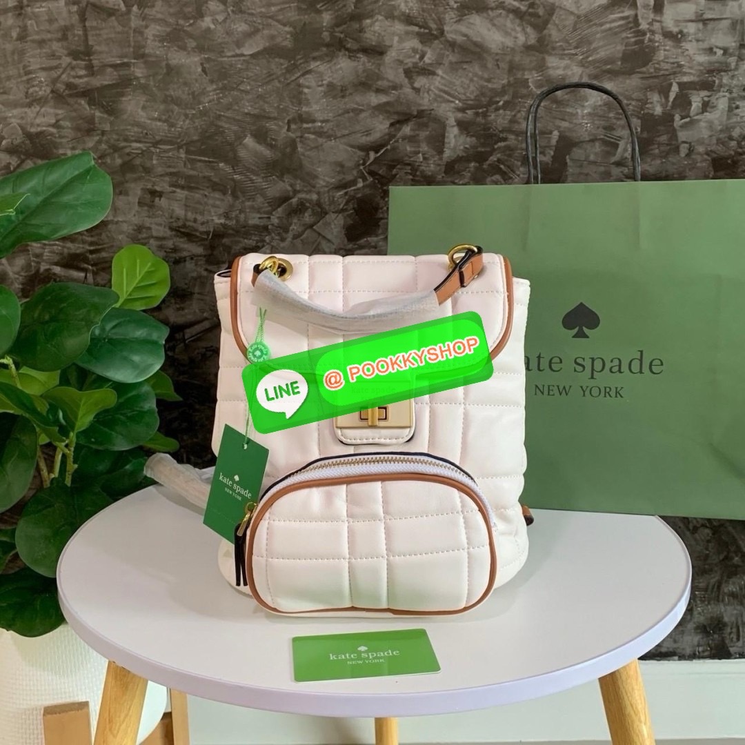 KATE SPADE NEW YORK Evelyn Small Quilted Leather Backpack กระเป๋าเป้สะพายหลังไซต์เล็กสุดคิ้ว หนังนิ่มสุดๆเย็บลวดลายตารางทั้งใบ ด้านหน้าตกแต่งต้วยชื่อแบรนด์ มีช่องเล็ก 1 ช่อง เปิด-ปิดกระเป๋าด้วยตัวล็อค ด้านในตัวกระเป๋าโล่งกว้าง จุของได้เยอะ และมีช่องซิปใส่