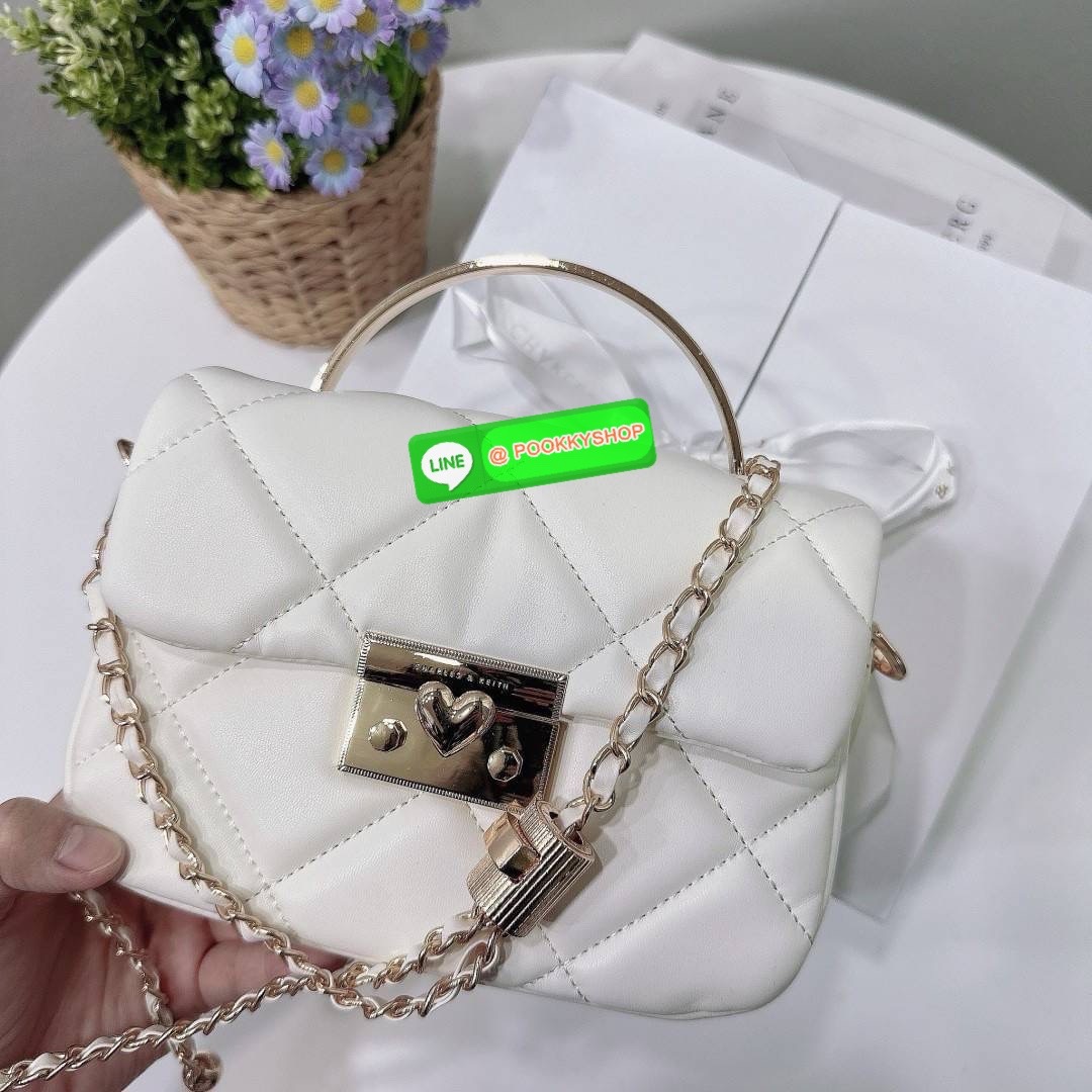 Charles&Keith แท้ Outlet ถือออกงานได้ สะพายได้ ให้ลุคลูกคุณหนู มาพร้อมกล่อง เหมาะสำหรับมอบเป็นของขวัญได้ มี 3 สี