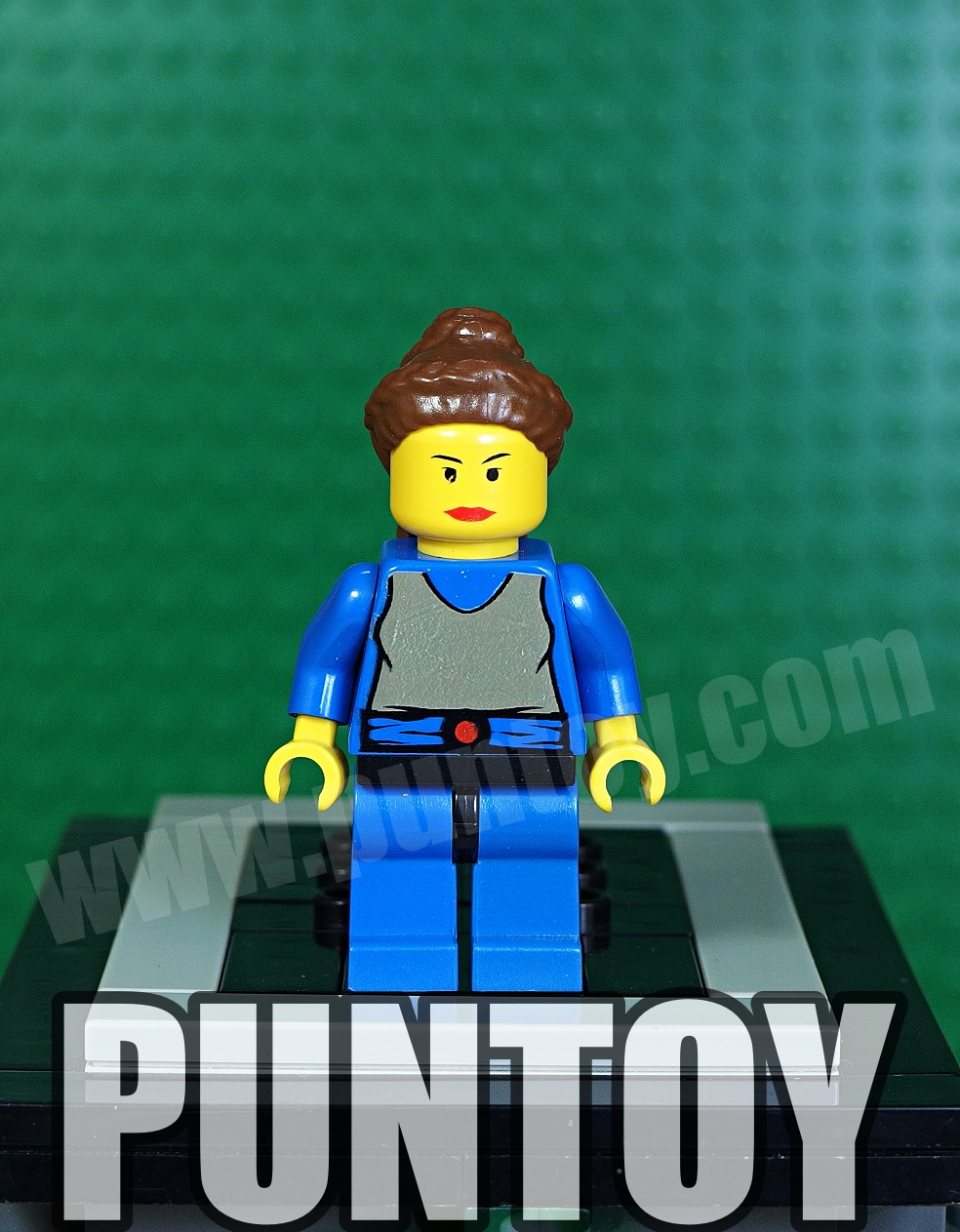 sw0025: Padme Naberrie (Amidala) รุ่นแรก หัวเหลือง