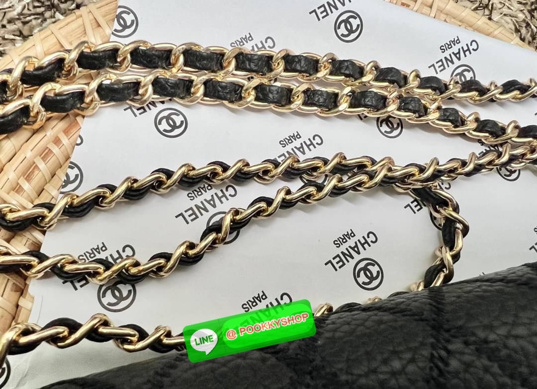 New in! สวยกริปมากๆค่ะ สาวๆที่มีบัตรเยอะๆหรือชอบพกเงินสดเยอะๆ แนะนำรุ่นนี้เลยค่ะ ไม่ผิดหวังแน่นอน CHANEL CHAIN WALLET//CLUTCH BAG ((vip gift ตปท)) พร้อมส่ง บอกเลยน้องสวย ไร้ที่ติเลยค่า! กับกระเป๋าสะพายแบบครอสบอดี้ร์หรือถือแบบคลัทเป็นกระเป๋าเงินเก๋ๆได้เลยค