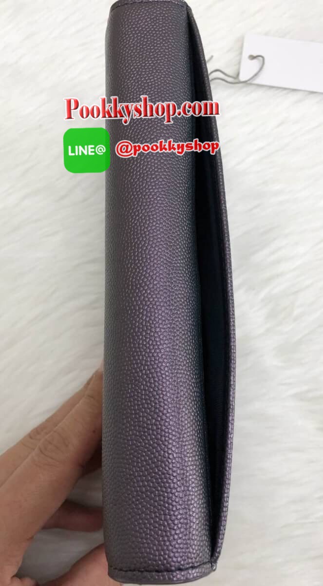 New arrival CHARLES & KEITH TASSEL DETAIL LONG WALLET BAG พร้อมส่งอีกครั้ง พร้อมเฉดสีใหม่ปี 2018ค่ะ!!! หระเป๋าสตางค์ใบยาวแบบฝาพับแม่เหล้ก ลายหนังคาร์เวีย สวย เรียบหรู ดูดี มากๆค่ะ ภายในกระเป๋าแบ่งเป็นช่องซิปยาวตอนหน้า ที่ตัวซิปเป็นอะไหล่พู่ห้อยลงมา เก๋มาก