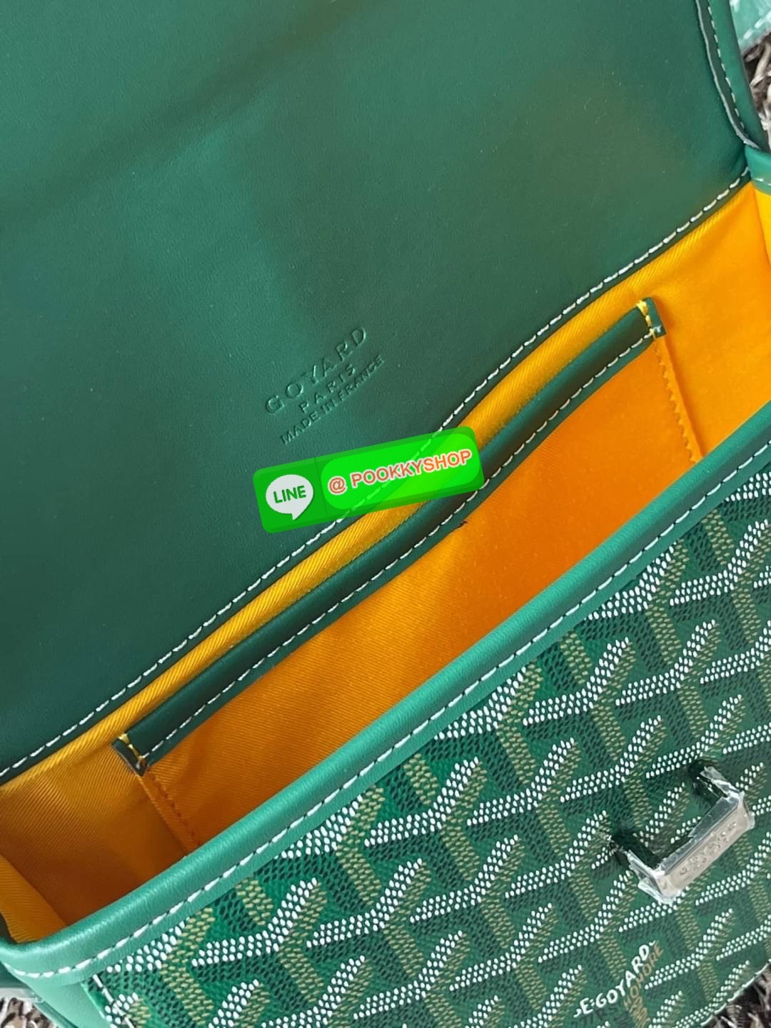 💕 Goyard belvedere pm แบรนด์ดังจากฝรั่งเศส เรัยบหรูแต่ดูสง่า สะดุดตาด้วยลายเฉพาะตัว วัสดุที่นำมาตัดเย็บกระเป๋าเป็นวัสดุผ้าใบ Canvas ที่มีชื่อเรียกว่า “Goyardine” ซึ่งเป็นผ้าใบที่เป็นการผสมผสานระหว่างผ้าฝ้าย (Cotton), ผ้าลินิน (Linen) และ ผ้าป่าน (