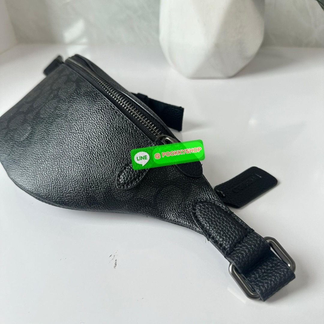 COACH Charter Fanny pack synthetic (C7700) 🔖กระเป๋าคาดอกรุ่นใหม่ไซส์มินิ ขนาดกำลังดี ทรงหล่อ 🔖วัสดุ: แคนวาสตัดสลับหนังแท้ 🔖สายปรับระดับได้ 🔖มี2 ช่องซิป ด้านหน้าและด้านหลัง 🔖ภายในช่องหลักมีช่องใส่ของจุกจิก1ช่อง