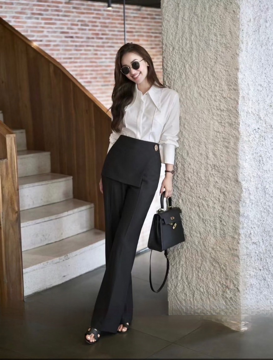 ชุดเซทแฟชั่น เสื้อเชิ้ตคอปกดีไซน์เก๋ ด้านหน้ากุ๊นเป็นเส้นตรง กระดุมซ่อนด้านหน้าใช้งานได้จริง