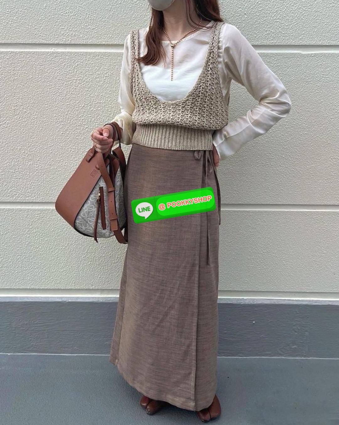 ✴️ห้ามพลาด!✴️NEW ARRIVAL! LOEWE ANAGRAM SHOULDER BAG GIFT WITH PURCHASE (GWP) กระเป๋าถือหรือสะพายพรีเมี่ยมกิ๊ฟ Limited จาก LOEWE PERFUME DUTYFREE COUNTER รุ่นหายากสุดเลอค่าวัสดุ Anagram Canvas ตัดหนังแท้ Calfskin สุดคลาสสิค ขนาดกำลังดี น้ำหน