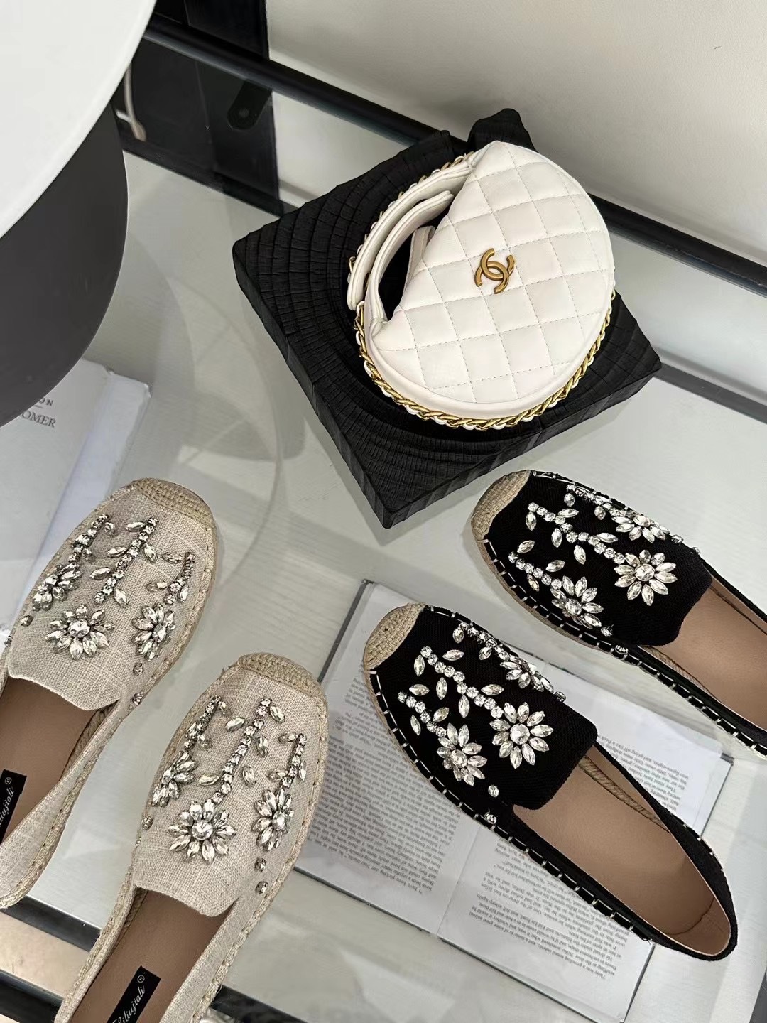 🛒𝙉𝙀𝙒 𝘼𝙍𝙍𝙄𝙑𝘼𝙇.. Shoe slip on รองเท้าslipon งาน(เพชร)เพชร เวอร์วัง รุ่นนี้ใส่สบาย ใส่แมตช์กับชุดง่าย สาวๆควรมีค่า