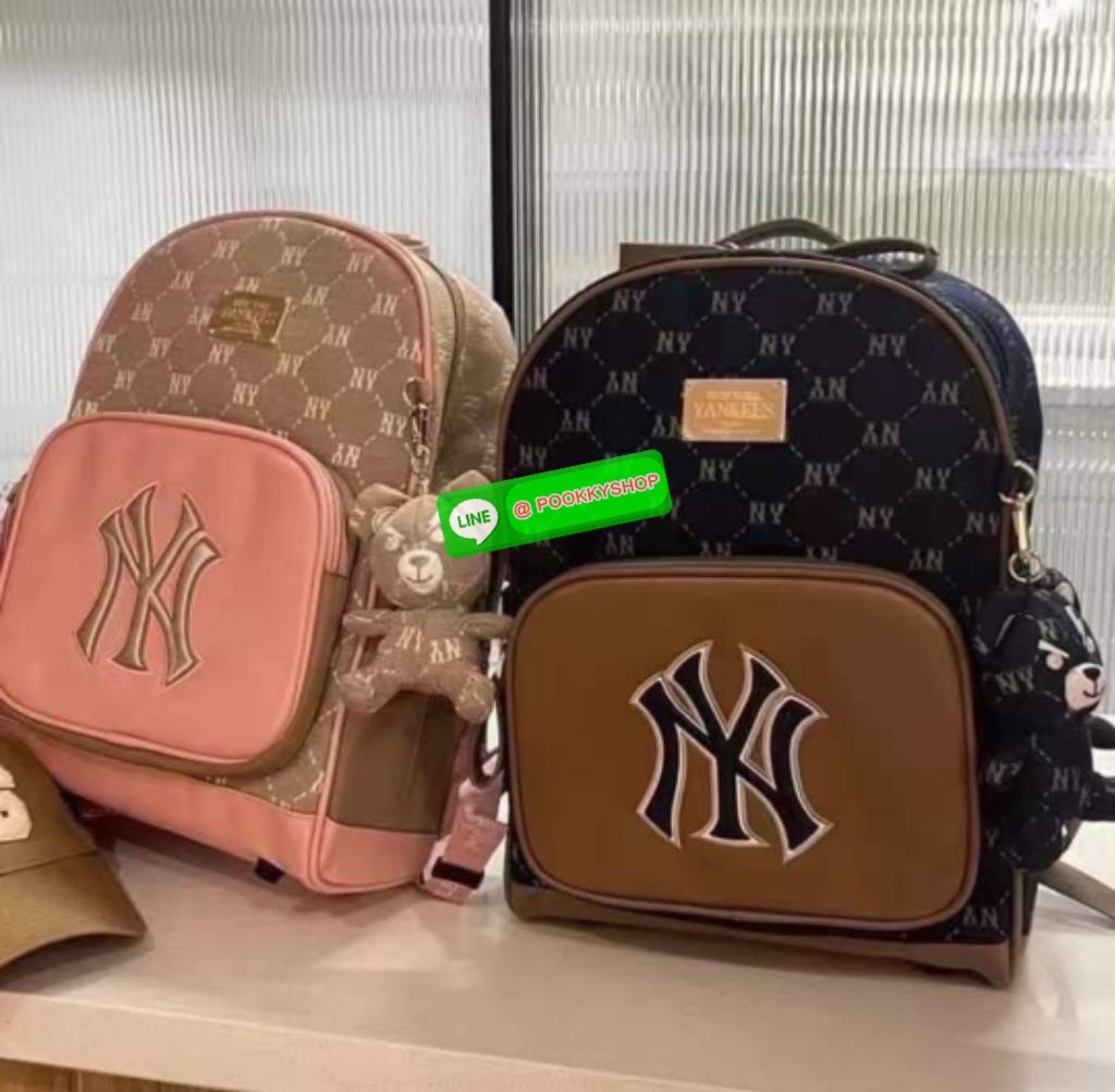 MLB กระเป๋าเป้ วัสดุหนังนิ่ม เปิดปิดด้วยซิปคู่ มี 3 ช่องใช้งาน สายสะพายหลัง ปรับระดับได้
