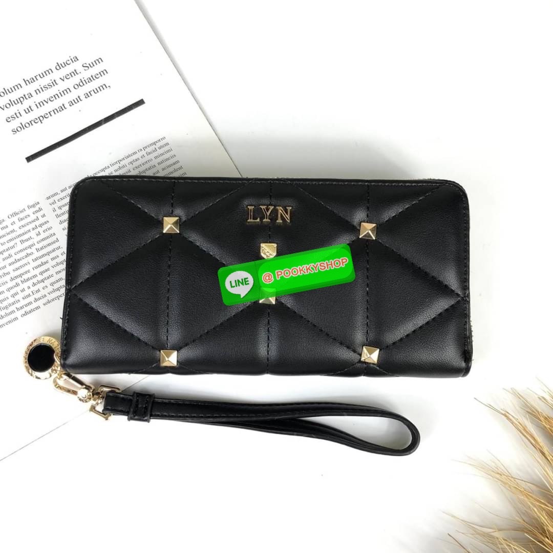 LYN Long Wallet กระเป๋าสตางค์ใบยาว เปิด - ปิดกระเป๋าด้วยซิป ด้านในมีช่องใส่บัตร ช่องใส่ธนบัตร ช่องใส่รูป และช่องซิปใส่เหรียญค่ะ