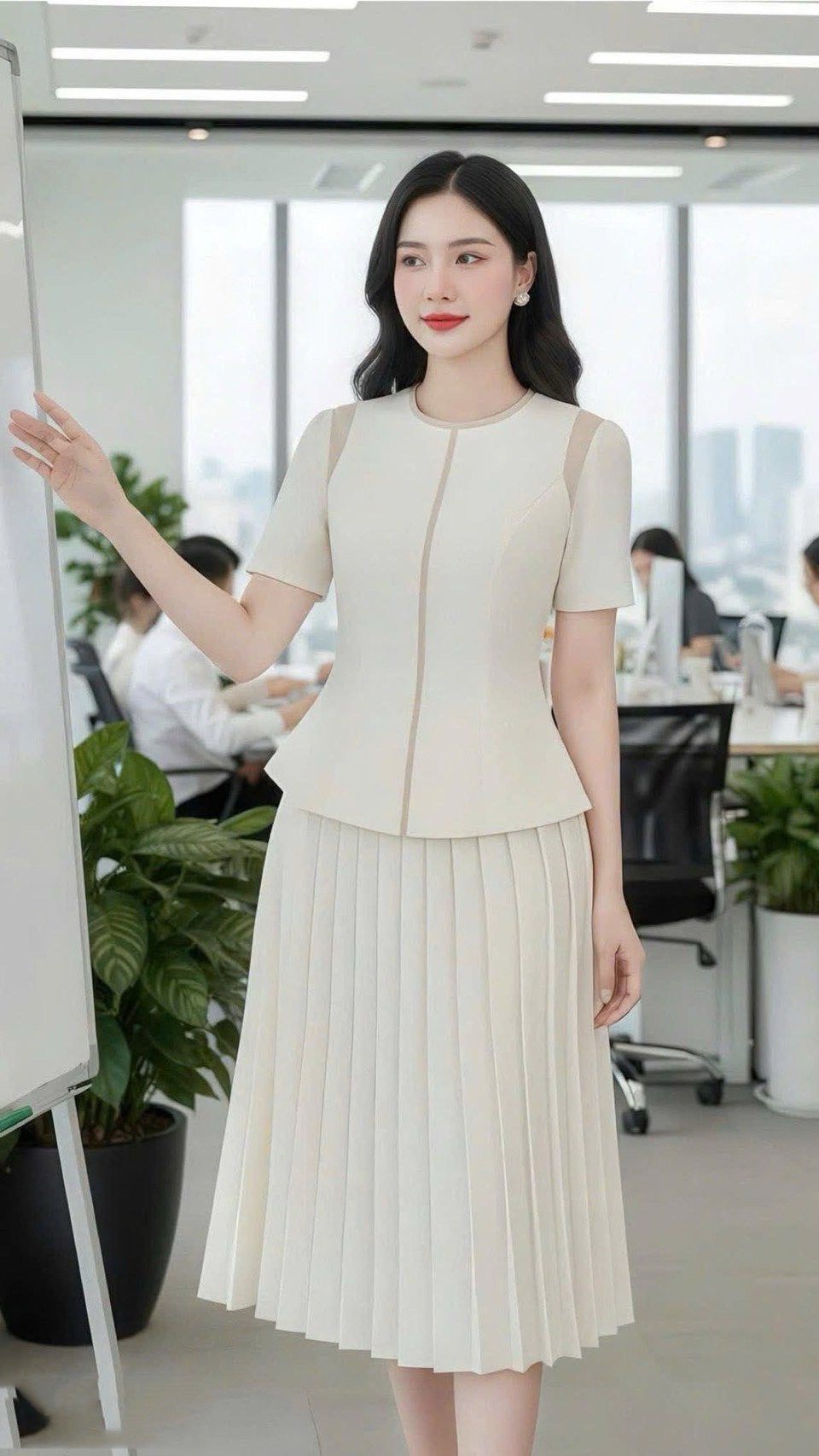 ชุดเซทแฟชั่น Set 2ชิ้น เสื้อ+กระโปรงยาว เสื้อแขนสั้นสีครีมคอกลมแต่งกุ้นสีน้ำตาลช่วงคอและตัวเสื้อ