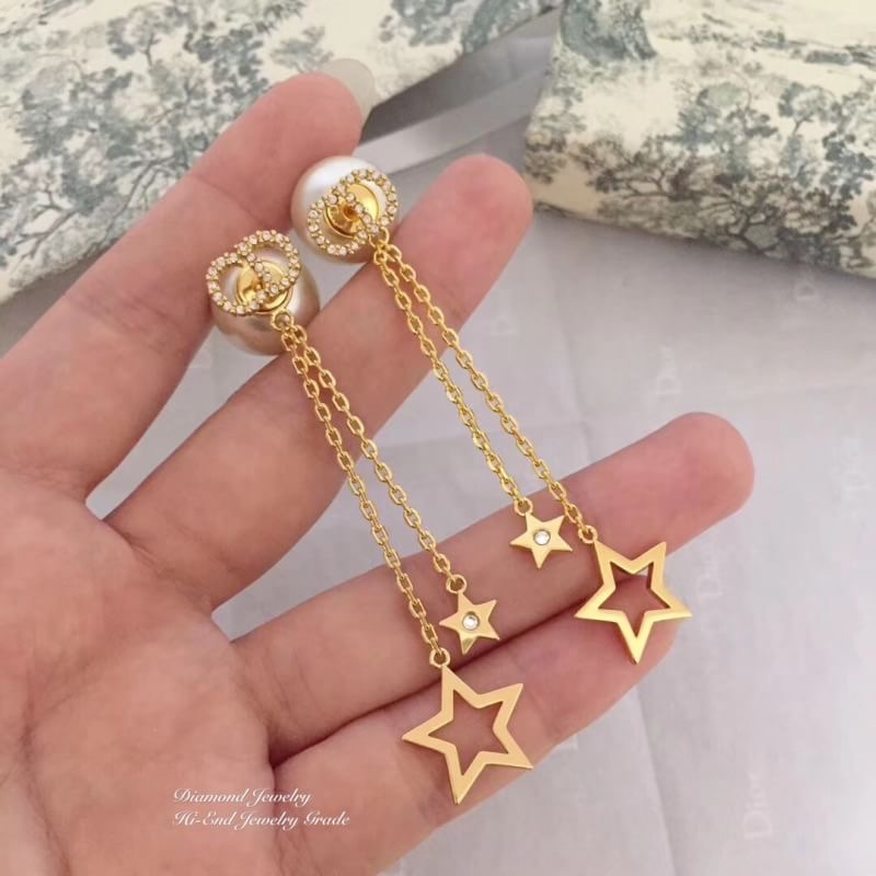 Super Hi-End Quality !!!! ((งาน 1:1 เหมือนในช็อปมากที่สุดในท้องตลาด)) Christian Dior Earring ต่างหูดิอองาน 1:1 เหมือนของแท้เป๊ะๆค่ะ รับรองงานสวยมากกกกก ดูหรู ดูผู้ดีสุดๆ งานดี เพชรคุณภาพดีมากๆมากๆคะรับประกันความพอใจเลยค่ะ ตัวเรือนสีทอง งาน laser stamp เหม
