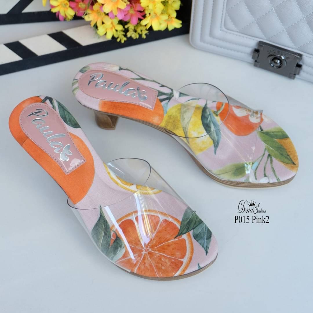 P015 เกี๊ยะไม้หน้าใส ออกแบบส้นใหม่ สวยน่ารัก จริงๆนะคะ ดูทรงสูงด้วยเทคนิคส้น แต่ความสูงแค่ 2.2 นิ้ว เท่านั้น งานส้นไม้แท้ พื้นล่างติดยางกันลื่น ทรงสวมหน้าใส สวยทน ส้นแข็งแรงมาก ยึดด้วยนอตเกลียวปล่อยเลยนะคะ ไม่มีคำว่าส้นจะหลุดได้เลย 200 โล พี่ไม่หวั่น^^ วั