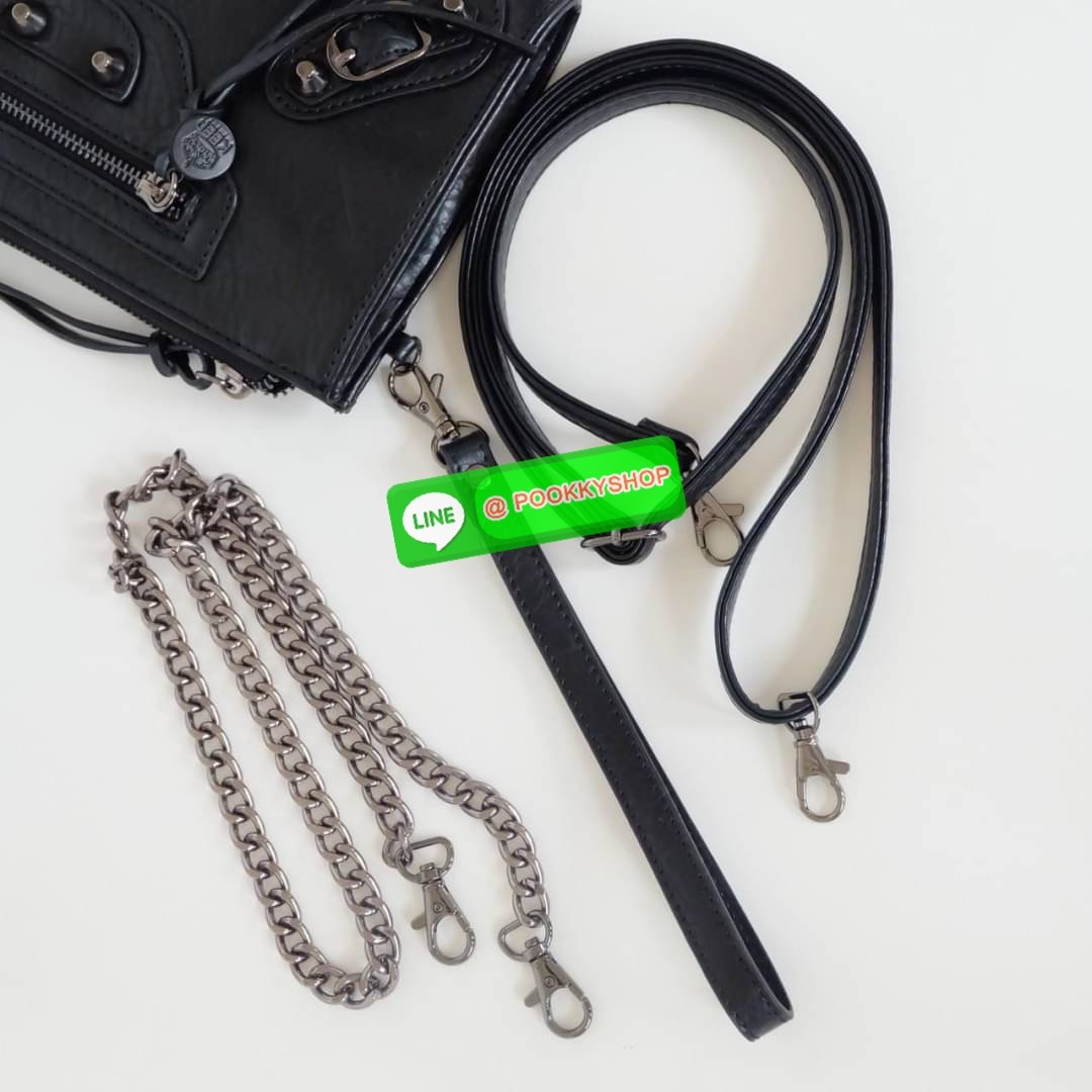 กระเป๋า 𝗖𝗥𝗢𝗦𝗦 𝗕𝗢𝗗𝗬 & 𝗖𝗟𝗨𝗖𝗧𝗛 𝗕𝗔𝗚 รุ่นขายดีเข้าเพิ่มตามคำเรียกร้องค่า รอบนี้ ทำสีออกมา 2 สีโทนเย็นตัดกับอะไหล่สีด