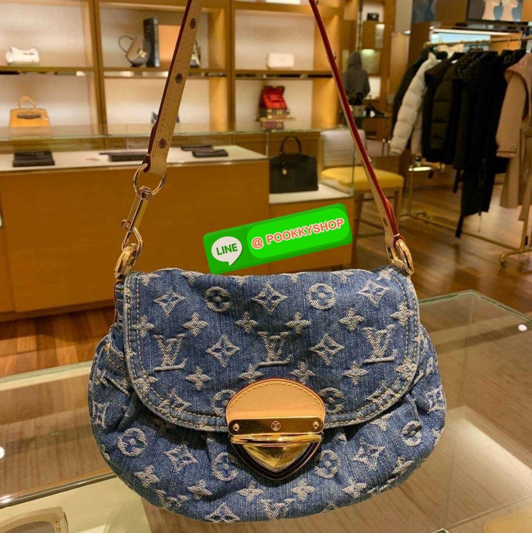 LV sunset monogram denim bag 🔆 Details แรงมากฉุดไม่อยู่ กับกระแสคอลใหม่ lvremix ดีไซน์แบบตัวมัม y2k รูปทรง baguette สวยดูแพง ใบนี้ก็ฉ่ำสุดๆ เป็นกระเป๋าสะพายไหล่ ที่สามารถปรับเป็นสะพายข้างได้
