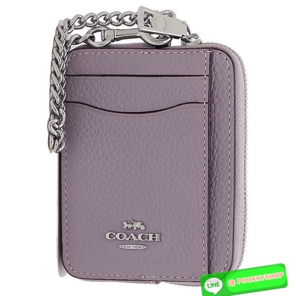 💗Coach C0058 Zip Card Case In Signature Canvas💗 กระเป๋าใบนี้นอกจากช่องใส่บัตรแล้ว ด้านหลังยังมีช่องสำหรับใส่ธนบัตรหรือเหรียญสามารถเปิดปิดได้ด้วยซิป เพิ่มลูกเล่นเป็นสายโซ่คล้องมือ หรือคล้องกับกระเป๋าก็ได้เช่นกัน ขนาดกะทัดรัด พกพาสะดวก การดู