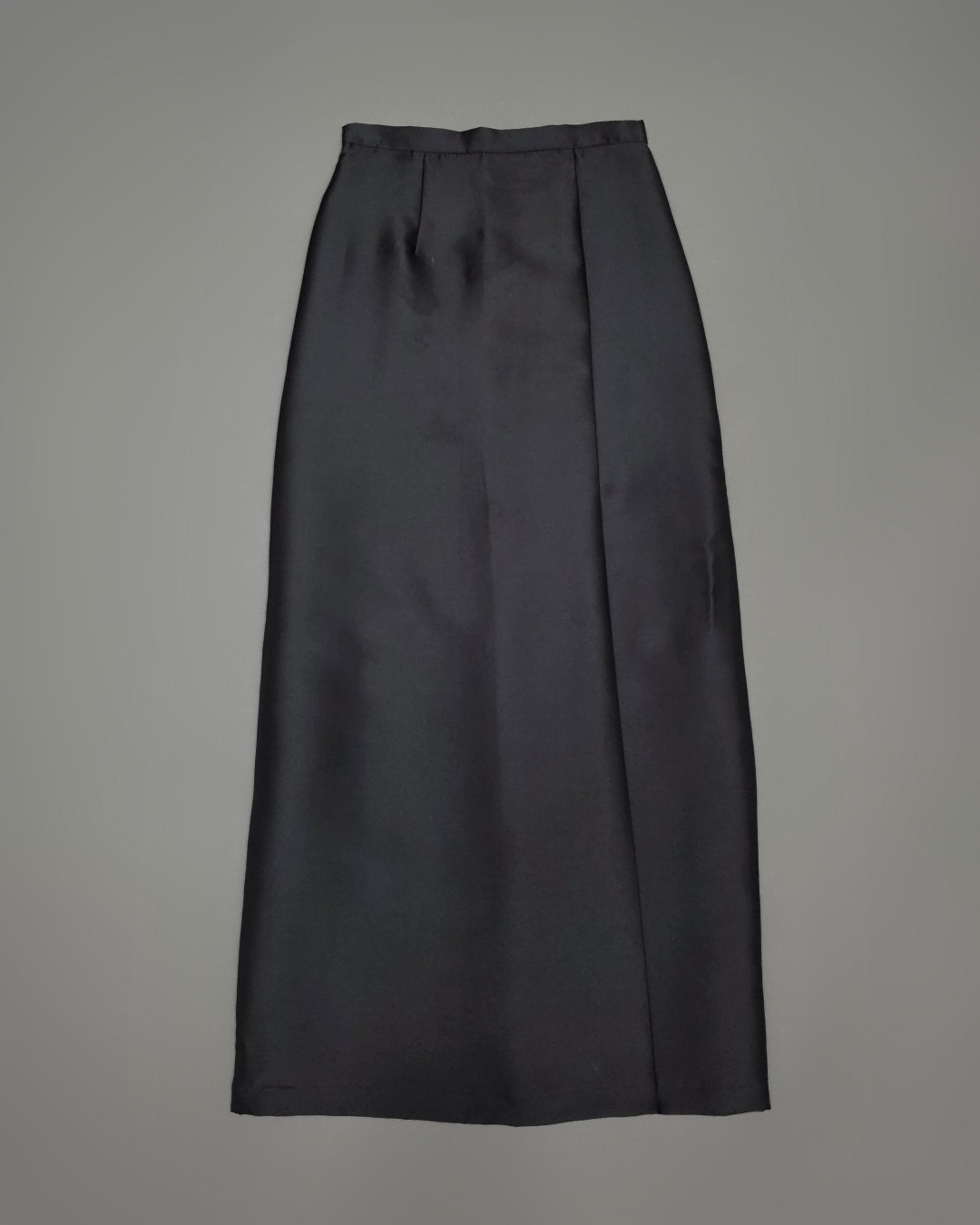 ชุดเซทแฟชั่น เซ็ทเสื้อเข้ารูปผ่าหน้าแขนยาวทรงกระบอก จับคู่กระโปรงป้ายยาวทรงสอบ