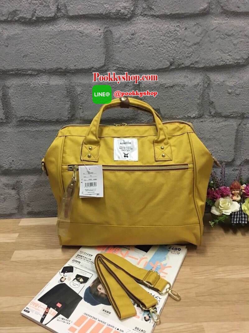 ANELLO 2 WAY POLPESTER CANVAS BOSTON BAG รุ่นใหม่ล่าสุดจากแบรนด์ที่ทุกคนรู้จัก รุ่นนี้วัสดุผ้าแคนวาสเนื้อนิ่มและน้ำหนักเบา ปากกระเป๋ามีโครงเป็นเอกลักษณ์จุดเด่น หูสูง 20 ซม. ด้านหน้ามีช่องซิปใส่ของได้ เปิดปิดด้วยซิปคู่ ภายในกว้าง ใบใหญ่ ใส่หนังสือหรือ A4 โ