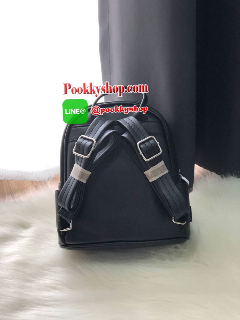 STARBUCKS BACKPACK กระเป๋าเป้สุดน่ารัก ขนาดกำลังพอเหมาะสำหรับใส่ของระหว่างวัน และช่องจัดเก็บอีกหลากหลายรูปแบบ ดีไซน์สวยนับเป็นอีกหนึ่งกระเป๋าเป้ที่พร้อมให้คุณได้สะพายออกไปข้างนอกได้ทุกวันอย่างมั่นใจ เพราะแมทช์เข้ากับทุกลุค รุ่นนี้แนะนำเลยค่า