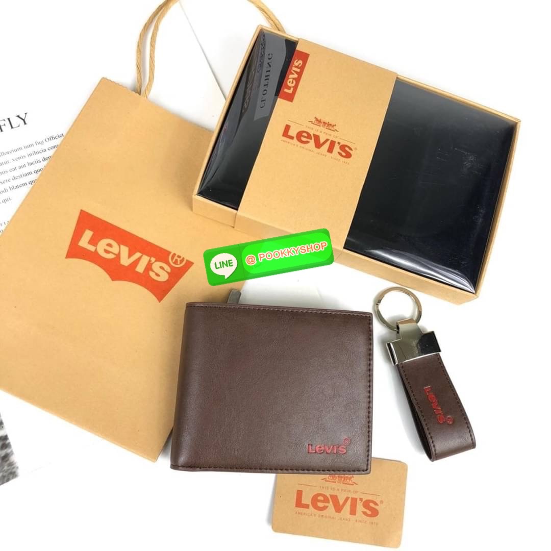 Levi's Leather Wallet with Key Fob Set กระเป๋าสตางค์ใบสั้น Set สุดคุ้มมอบให้เป็นของขวัญหรือใช้เองก็แนะนำค่ะ