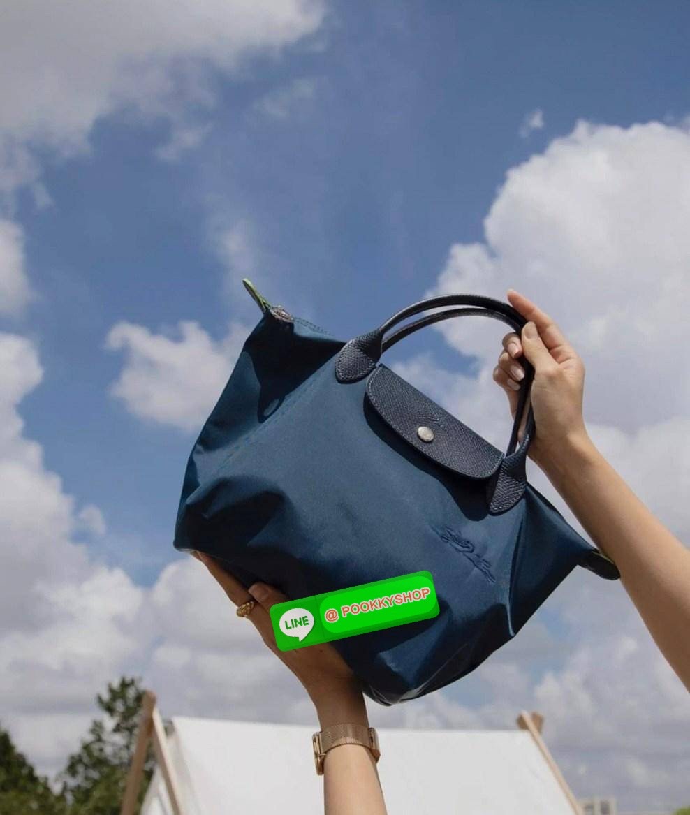 ðLongchamp LE PLIAGE GREEN Top handle bag S āļāļĢāļ°āđāļāđāļēāļāļ·āļāđāļāļāļīāđāļ§āđāļāļāļĩāđāļĄāļĩāļāđāļģāļŦāļāļąāļāđāļāļēāļāļĒāđāļēāļāđāļŦāļĨāļ·āļāđāļāļ·āđāļ āđāļāļāđāļāđāļāļāđāļ§āļĒāļĨāļēāļĒāđāļŠāđāļāļŠāļ°āļāļēāļāļāļēāđāļāļāļāļĨāļēāļŠāļŠāļīāļāđāļĨāļ°āļŠāļąāļĄāļāļąāļŠāļāļĩāđāđāļāđāļāļāļđāđāļŦāļāļīāļ āļāļĢāļ°āđāļāđāļēāđāļāļāļĩāđāļŠāļēāļĄāļēāļĢāļāļāļ·āļāļāđāļ§āļĒāļĄāļ·āļāļŦāļĢāļ·āļāļāļąāļāđāļāđāļāļŦāļāļąāļāļŠāļ·āļāļāļāļāđāļāļāđāļāđāđāļāļāļĢāļīāļāļāļēāļāđāļ§āļĒāļŦāļđāļāļąāļāļāļąāđāļāļŠāļāļāļāđāļēāļāđāļĨāļ°āļāļąāļ§āļĨāđāļāļāđāļ