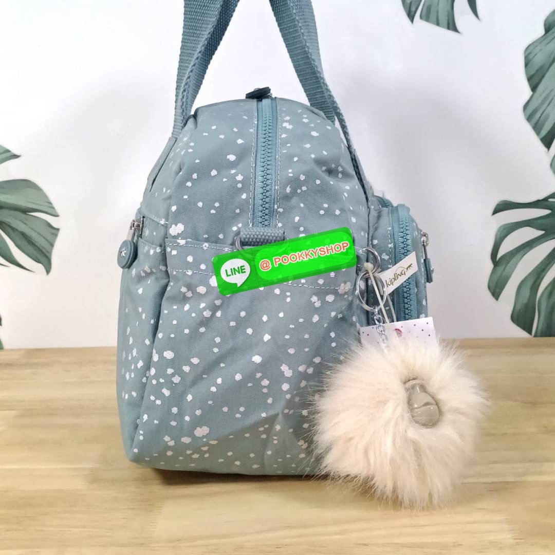 Kipling Women’s Defea Top-Handle Bag (ผ้าหนา) กระเป๋าถือหรือสะพายจาก Kipling วัสดุทำจาก Nylon + Polyester