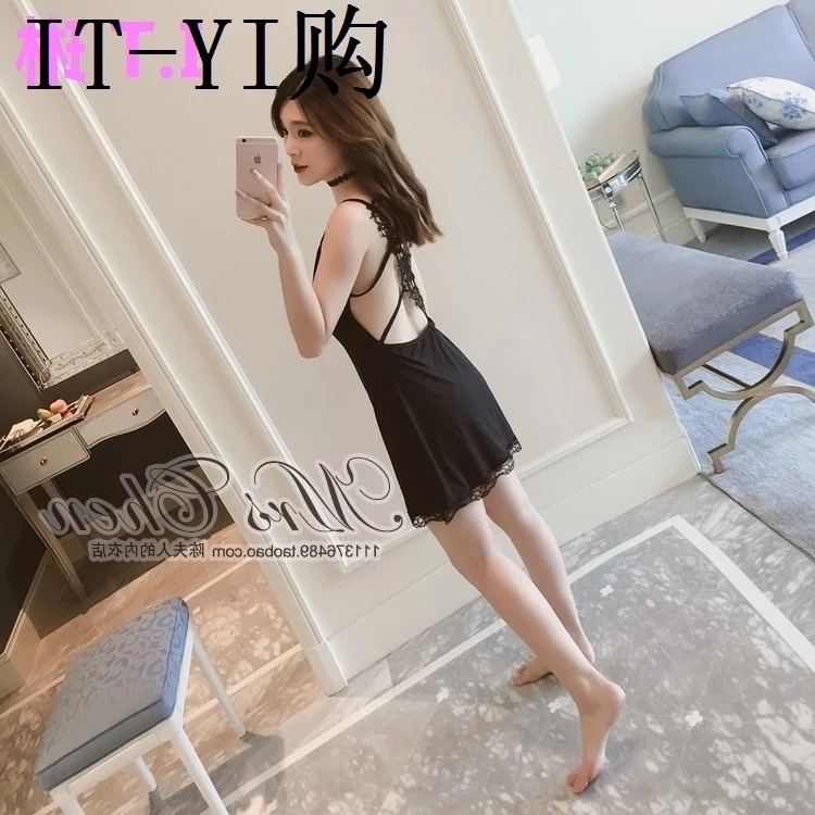 ชุดนอนเซ็กซี่ ชุดนอนสายเดี่ยว สีดำ แต่งสายลูกไม้ปักด้านหลัง สวยเปรี้ยว เนื้อผ้ายืด เกรดพรีเมี่ยม นุ่มลื่น เย็นสบาย +G-string