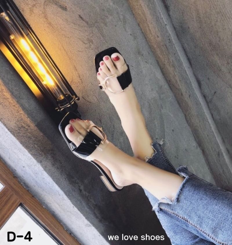 พร้อมส่ง รองเท้าลำลอง พลาสติคใสใส่สบาย เสริมส้น 1 นิ้ว ใส่ลำลองเดินสบายๆ สินค้ายอดนิยมลูกค้าตามหากันเยอะมาก