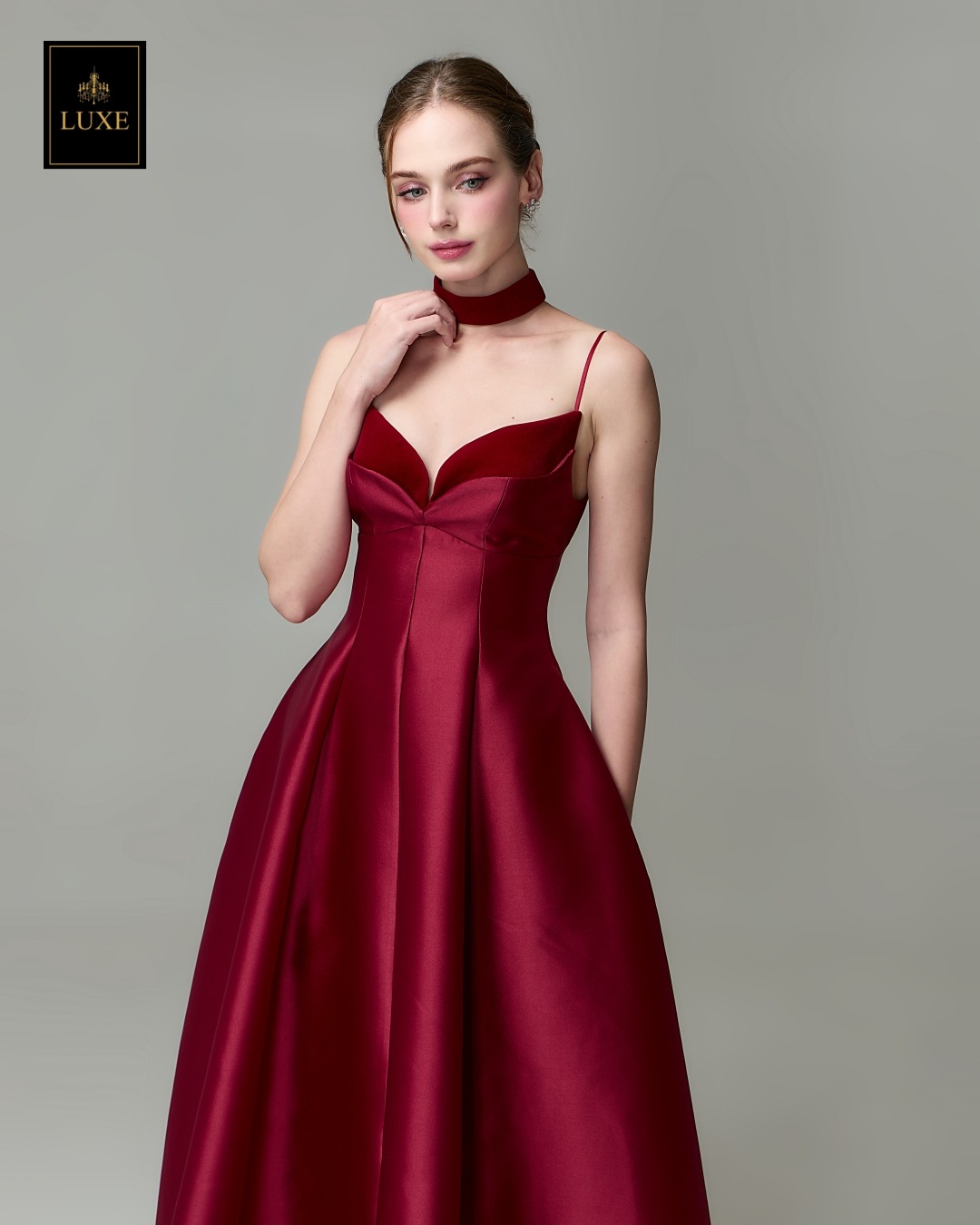 เดรสแฟชั่น เดรสเสื้อสายเดี่ยว ดีเทลหน้าอกโค้ง ซ้อน2เลเยอร์ กระโปรงบานทรงวงกลม